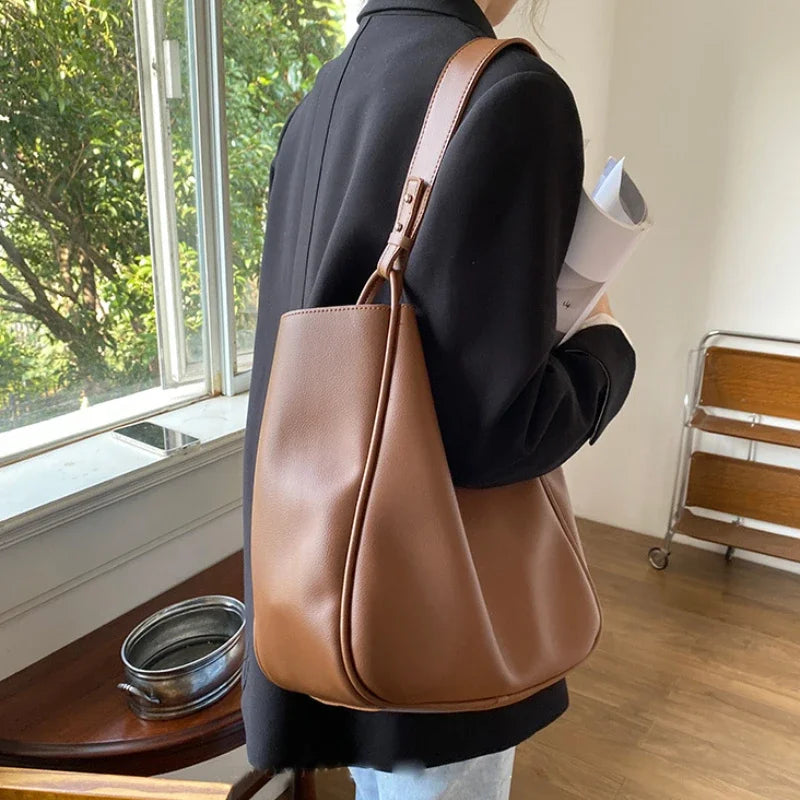 Minimalist Luxury Leather Large Capacity Tote Bag