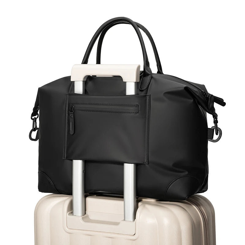 Large Capacity Sporty Travel Tote Bag & Outdoor Duffel